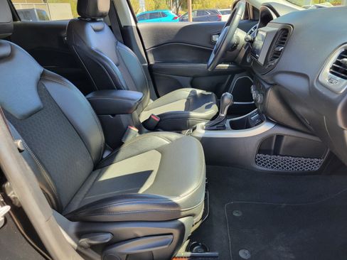 Used 2018 Jeep Compass Latitude image 13