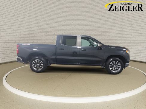 Used 2022 Chevrolet Silverado 1500 LT image 4