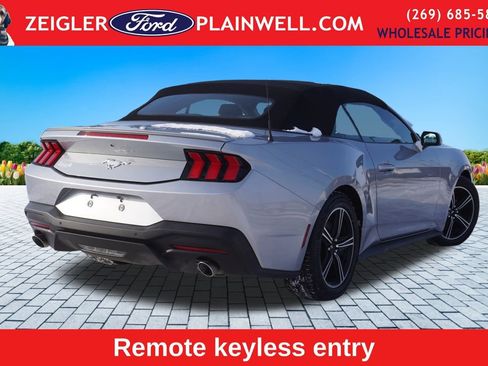 Used 2024 Ford Mustang Premium image 3