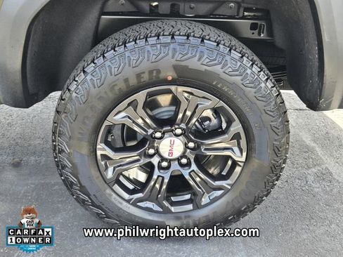 Used 2024 GMC Canyon Elevation w/ Convenience Package image 4