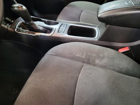 Used 2017 Chevrolet Cruze LT w/ Convenience Package image 26