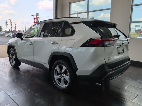 Used 2020 Toyota RAV4 Limited AWD/4WD image 8