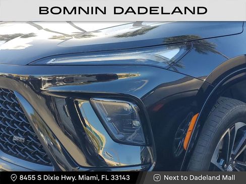 Used 2025 Buick Enclave Sport Touring w/ Power Package image 11