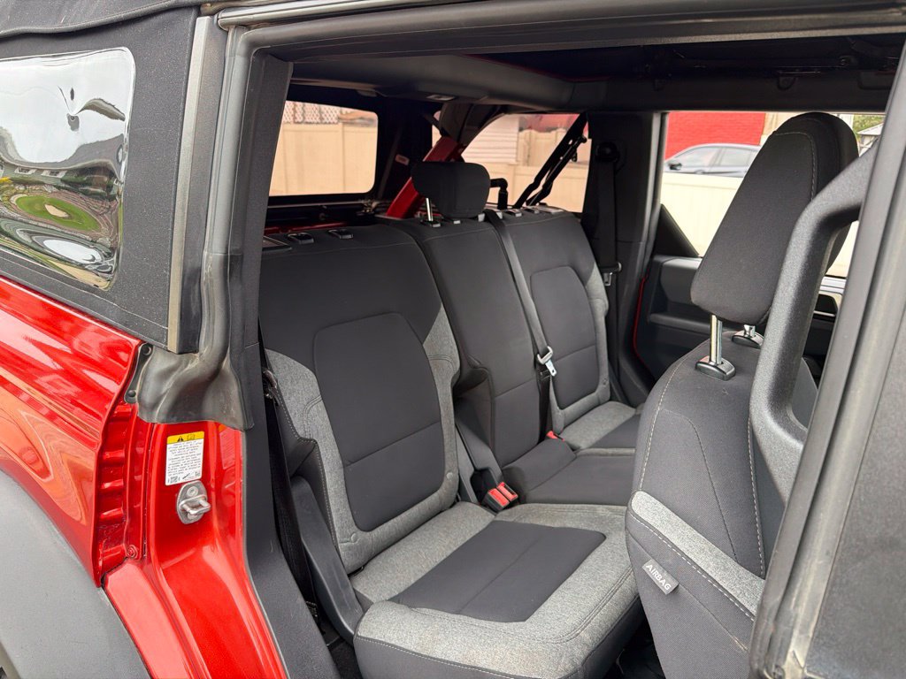 Used 2023 Ford Bronco Big Bend w/ Sasquatch Package AWD/4WD image 17