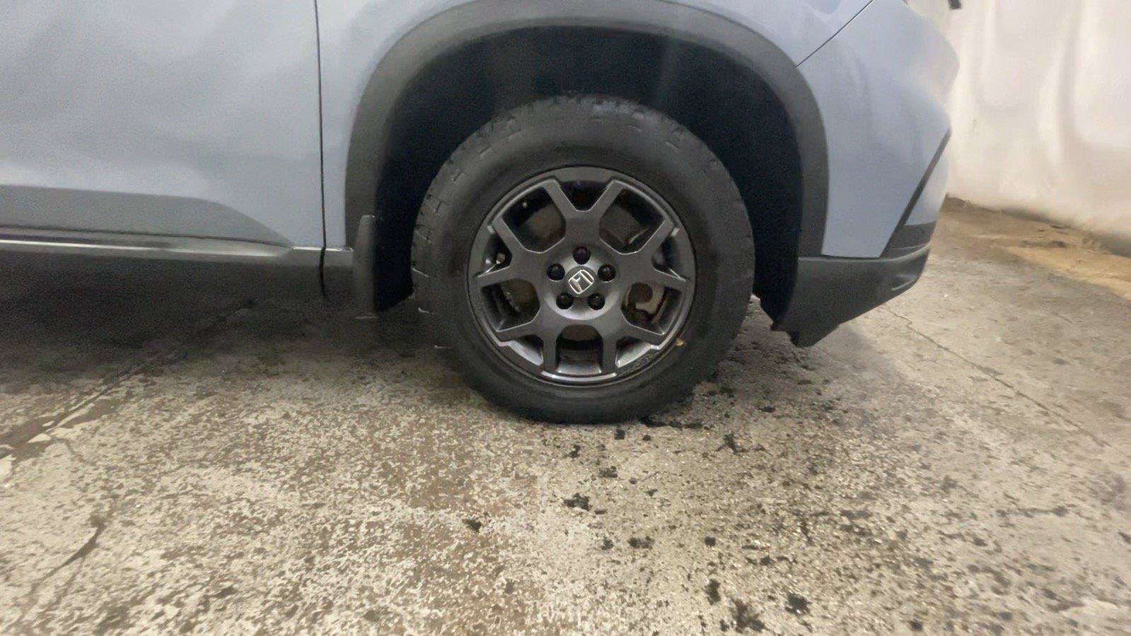 Certified 2024 Honda Pilot TrailSport image 17