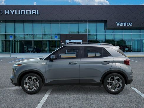 New 2026 Hyundai Venue SEL FWD image 3