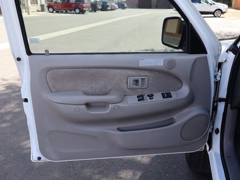 Used 2001 Toyota Tacoma 4x4 Xtracab V6 image 22