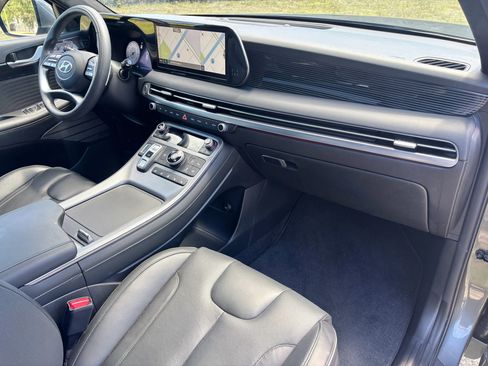 Used 2024 Hyundai Palisade Calligraphy image 10