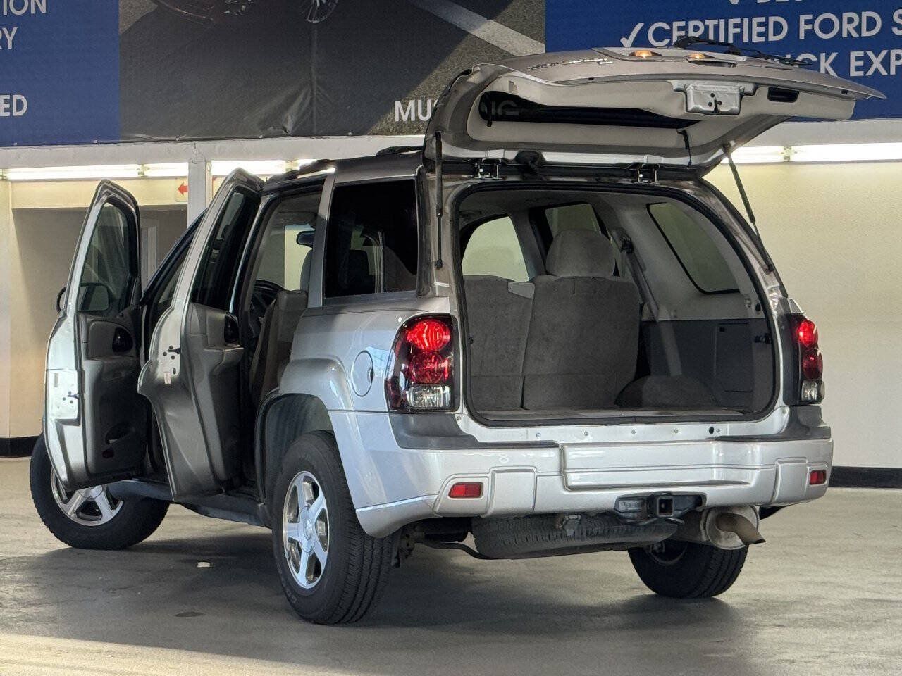 Used 2005 Chevrolet TrailBlazer LS AWD/4WD image 5