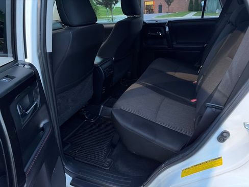 Used 2019 Toyota 4Runner TRD Off-Road AWD/4WD image 11