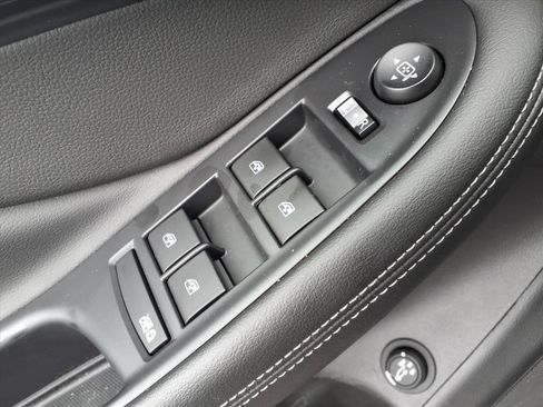 Used 2019 Buick Envision Premium image 17