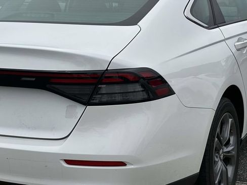 Used 2024 Honda Accord EX image 11