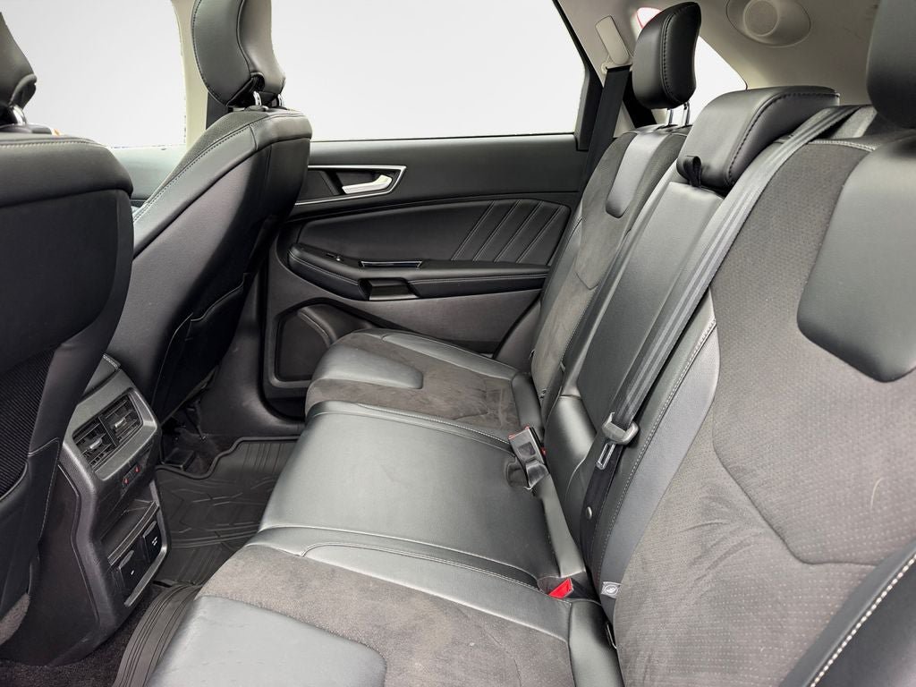 Used 2016 Ford Edge Sport w/ Equipment Group 401A AWD/4WD image 14
