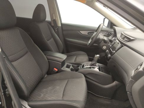 Used 2020 Nissan Rogue S FWD image 21