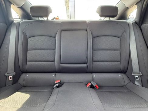 Used 2021 Chevrolet Malibu LT FWD image 19