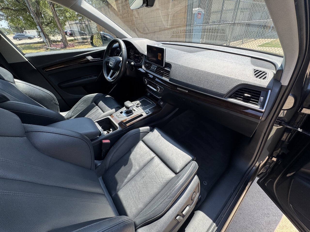 Used 2018 Audi Q5 2.0T Premium Plus w/ Premium Plus Package AWD/4WD image 23