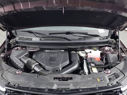 Used 2025 Chevrolet Traverse RS FWD image 16