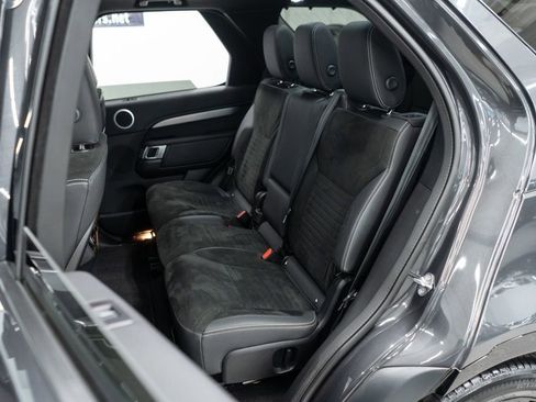 Used 2023 Land Rover Discovery S R-Dynamic image 39