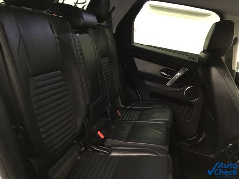 Used 2021 Land Rover Discovery Sport S image 33