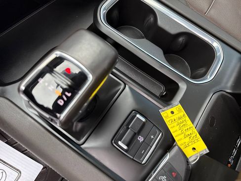 Used 2024 GMC Sierra 1500 Denali image 30