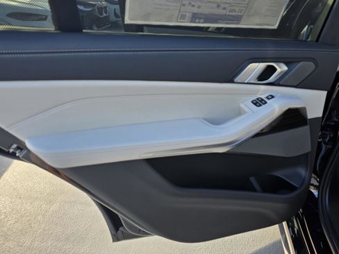 New 2026 BMW X7 M60i image 10