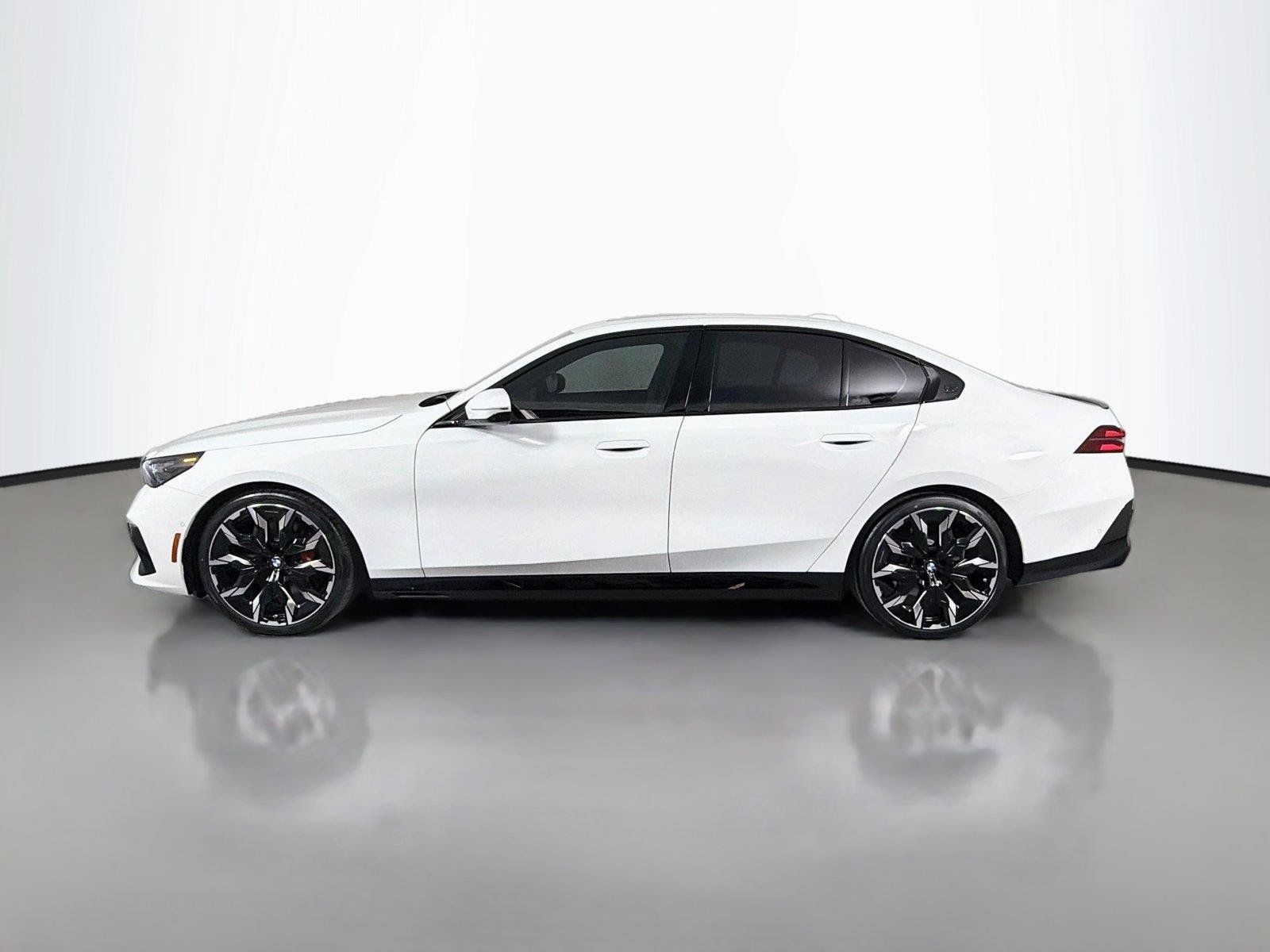 New 2027 BMW 540i xDrive w/ M Sport Package AWD/4WD image 8