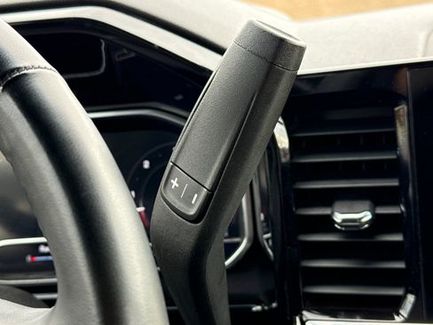 Used 2025 GMC Sierra 1500 SLT image 28