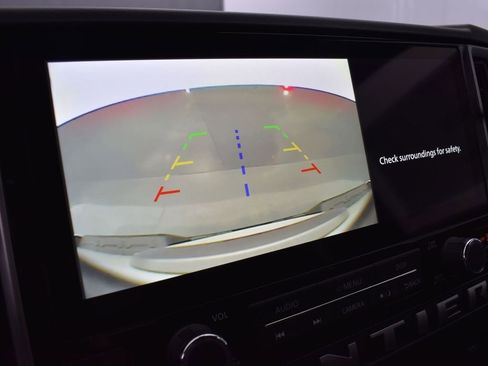 Used 2025 Nissan Frontier SV w/ Tow Package image 30