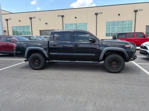 Used 2019 Toyota Tacoma TRD Pro AWD/4WD image 2
