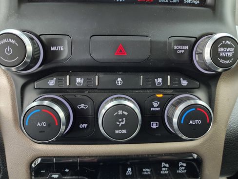 Used 2020 RAM 1500 Laramie image 55