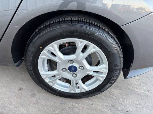 Used 2015 Ford Fiesta SE image 10