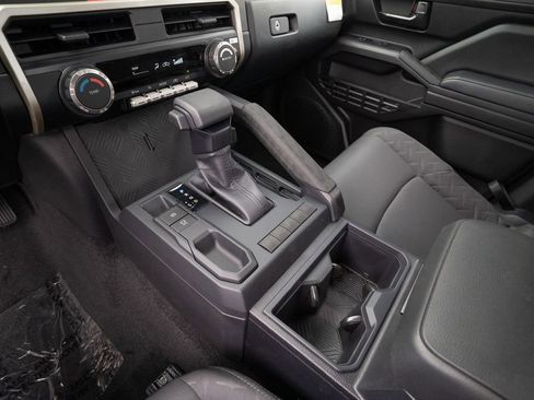 Used 2025 Toyota Tacoma SR image 21