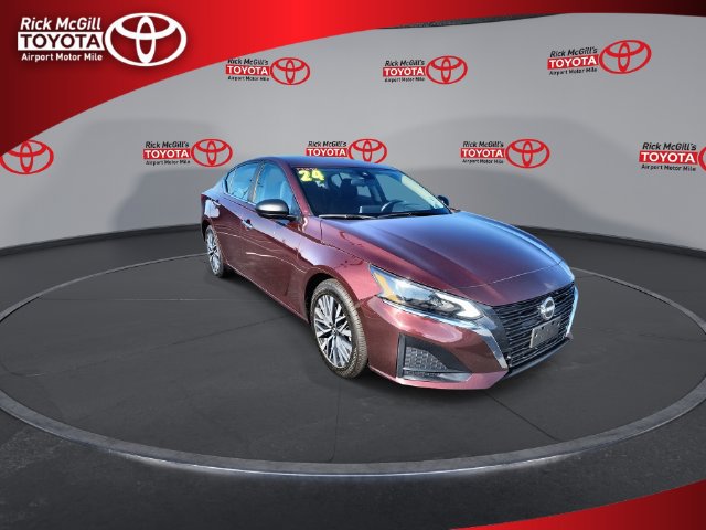 Used 2024 Nissan Altima 2.5 SV FWD image 2