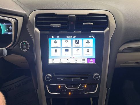 Used 2018 Ford Fusion SE w/ Equipment Group 602A FWD image 13