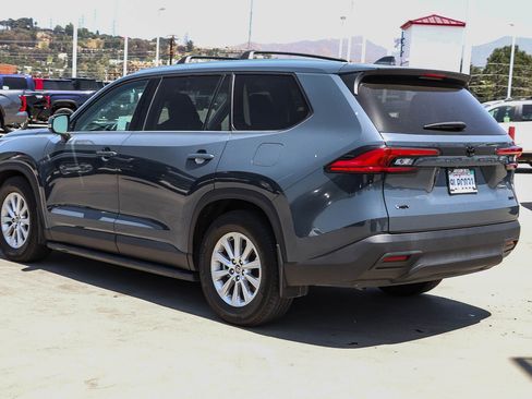 Certified 2024 Toyota Grand Highlander XLE FWD image 5