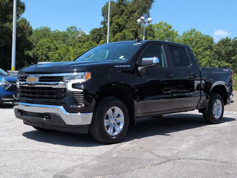 Used 2026 Chevrolet Silverado 1500 LT AWD/4WD image 2