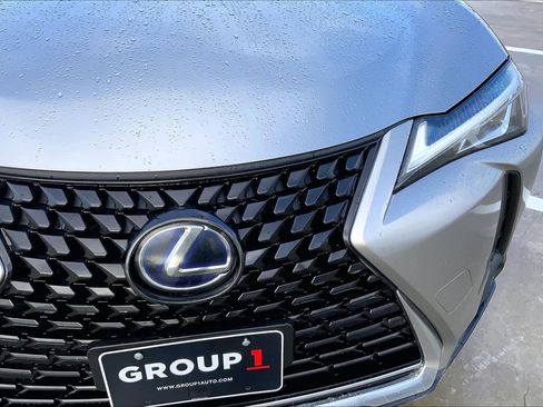 Used 2019 Lexus UX 250h w/ Accessory Package image 28