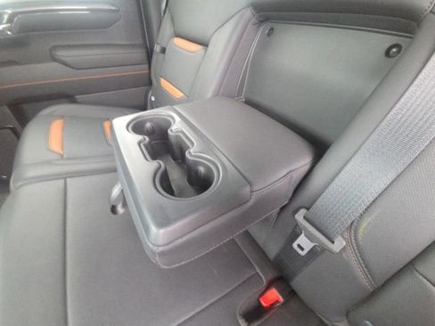 Used 2022 GMC Sierra 1500 AT4 w/ AT4 Premium Package AWD/4WD image 17