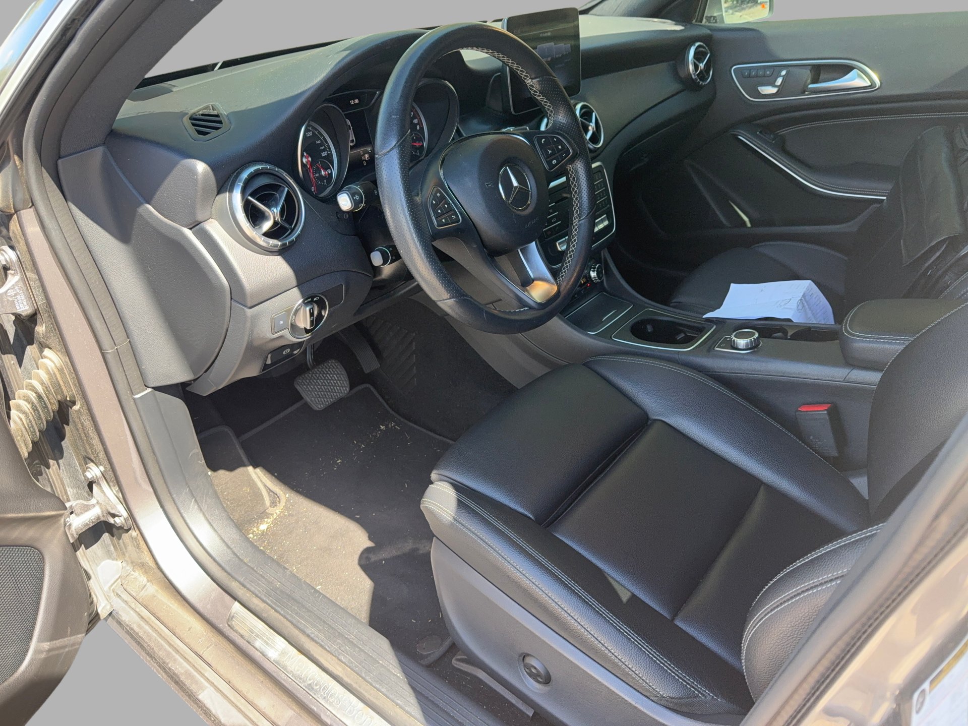 Used 2018 Mercedes-Benz CLA 250 image 14
