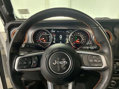 Used 2022 Jeep Gladiator Mojave w/ Cold Weather Group AWD/4WD image 11