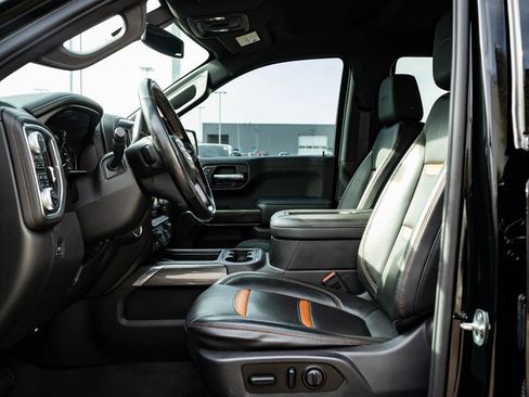 Used 2020 GMC Sierra 1500 AT4 w/ Off-Road Performance Package image 24