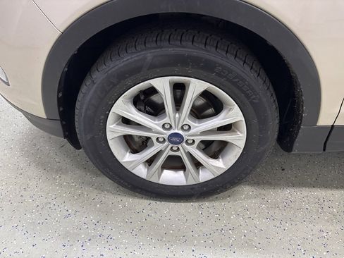 Used 2017 Ford Escape SE image 8