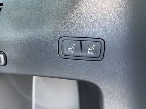 Used 2025 Hyundai Santa Fe SE image 12