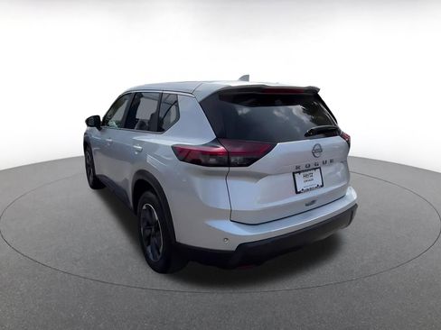 Used 2025 Nissan Rogue SV FWD image 11