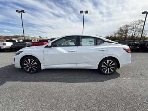 New 2025 Nissan Sentra SV w/ SV Premium Package image 8