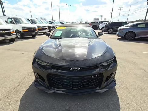 Used 2022 Chevrolet Camaro ZL1 image 2