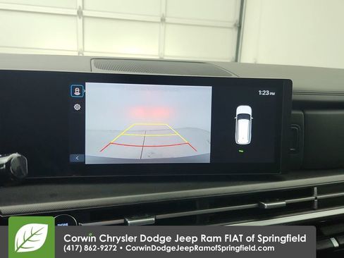 Used 2025 Hyundai Santa Fe SEL FWD image 24
