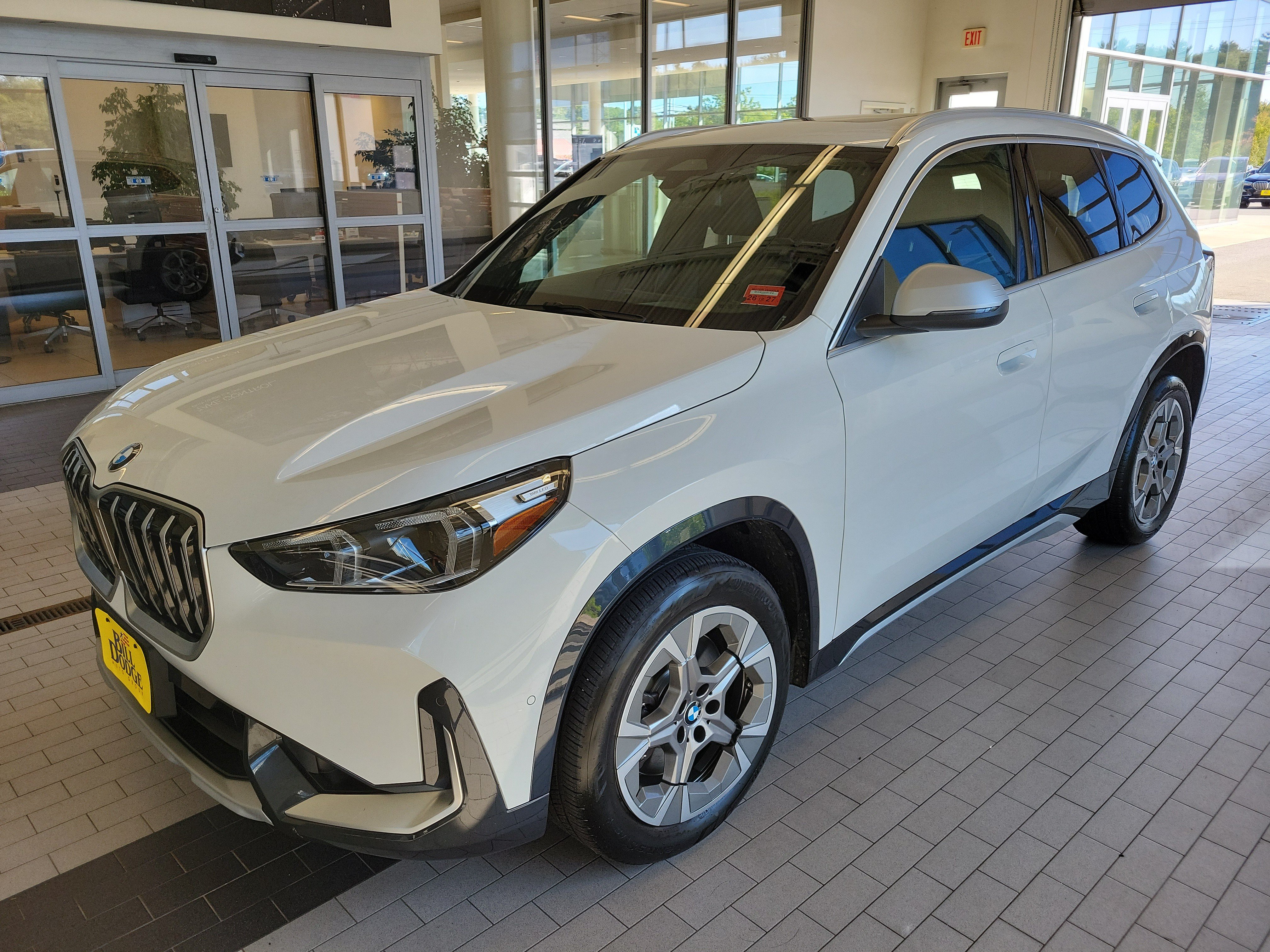 Used 2024 BMW X1 xDrive28i w/ Convenience Package AWD/4WD image 1