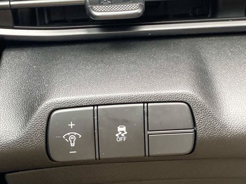 Used 2025 Hyundai Elantra Sport FWD image 25