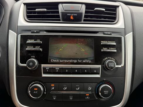 Used 2016 Nissan Altima 2.5 SR FWD image 11